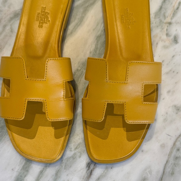 Hermes Oran Yellow Slide Sandals - Picture 3 of 6